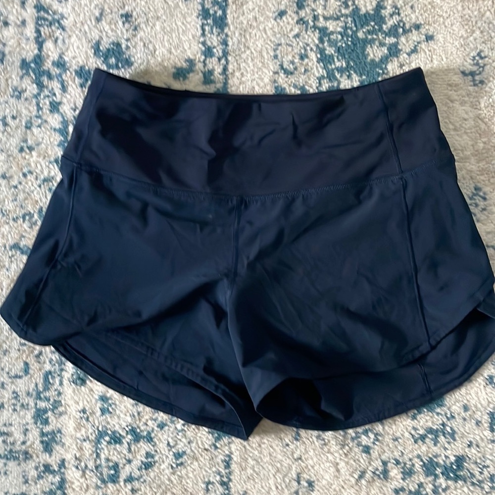 Lululemon high rise speed up short size 6 4 inch inseam